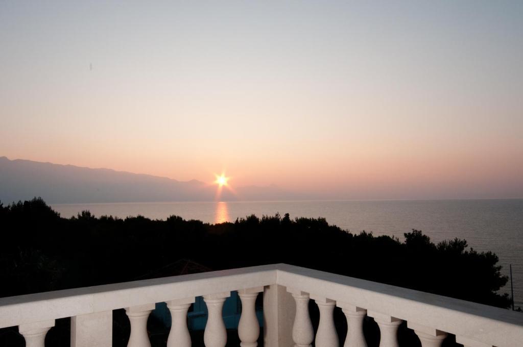 Apartments Barba Petra Dvori Sumartin Rom bilde