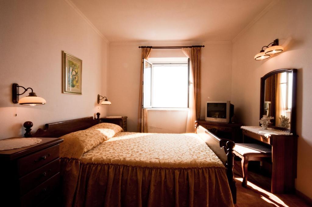 Apartments Barba Petra Dvori Sumartin Rom bilde